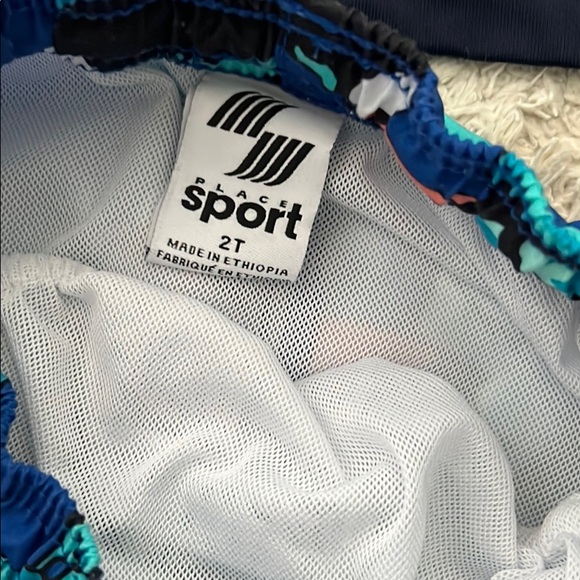 Gently Used The Children’s Place Swim Set - Picture 3 of 3